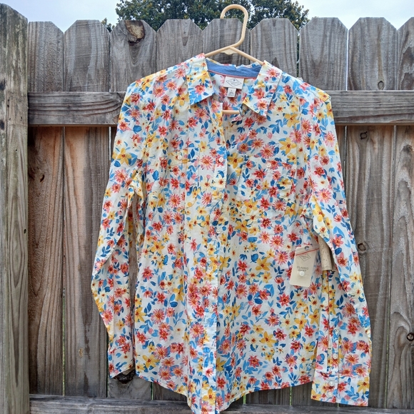 Floral Long Sleeve Button-Up Blouse - Picture 1 of 5